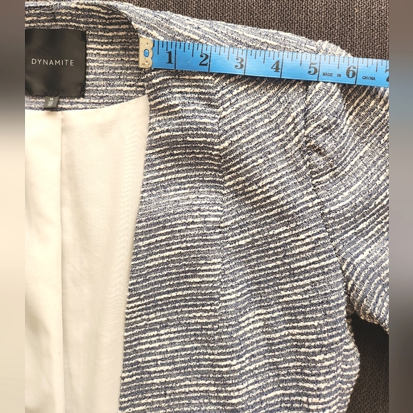Dynamite Tweed style Open light blue & white Blazer High-low cut Size Medium - Picture 9 of 11